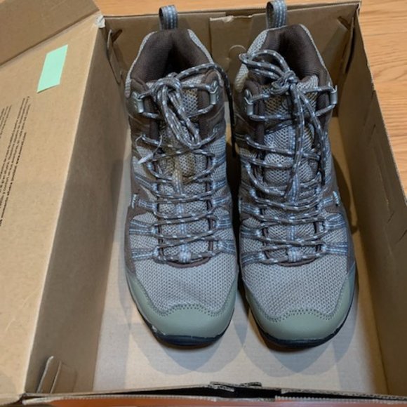 New Merrell Tuskora Mid Waterproof Hiking/Trail Boots - Picture 2 of 11